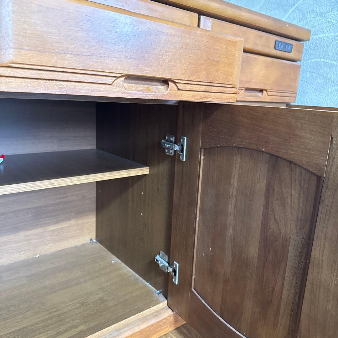 木製クラシックキャビネット幅127cm