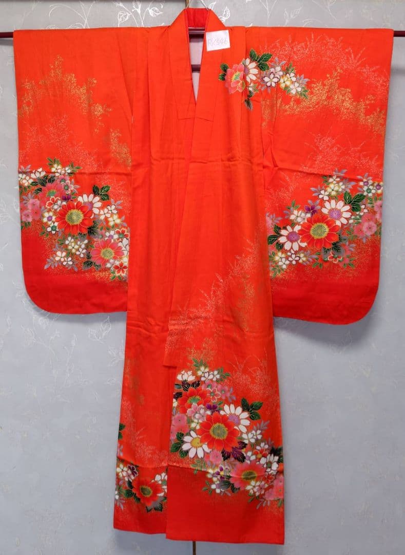 RK546子供着物重ね襟付き　綺麗美品着丈131センチ裄丈47センチ7歳前後用