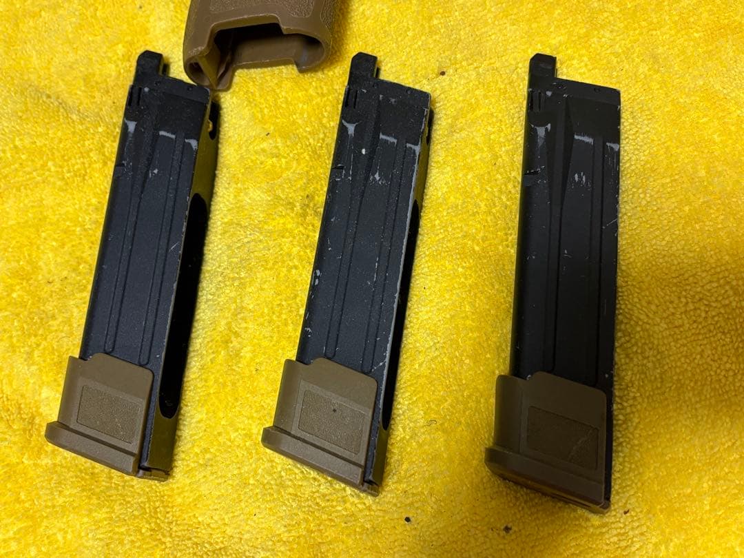 東京マルイSIG SAUER M17タンカラー ガスガン ライラクスCo2