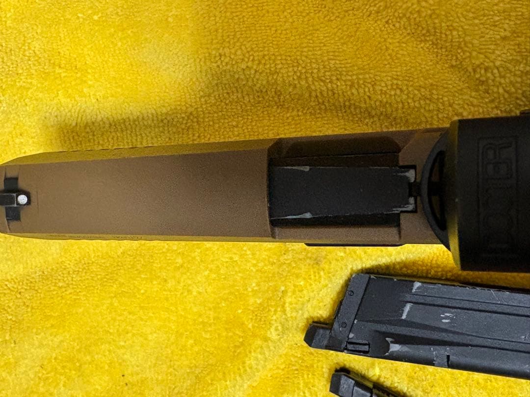 東京マルイSIG SAUER M17タンカラー ガスガン ライラクスCo2