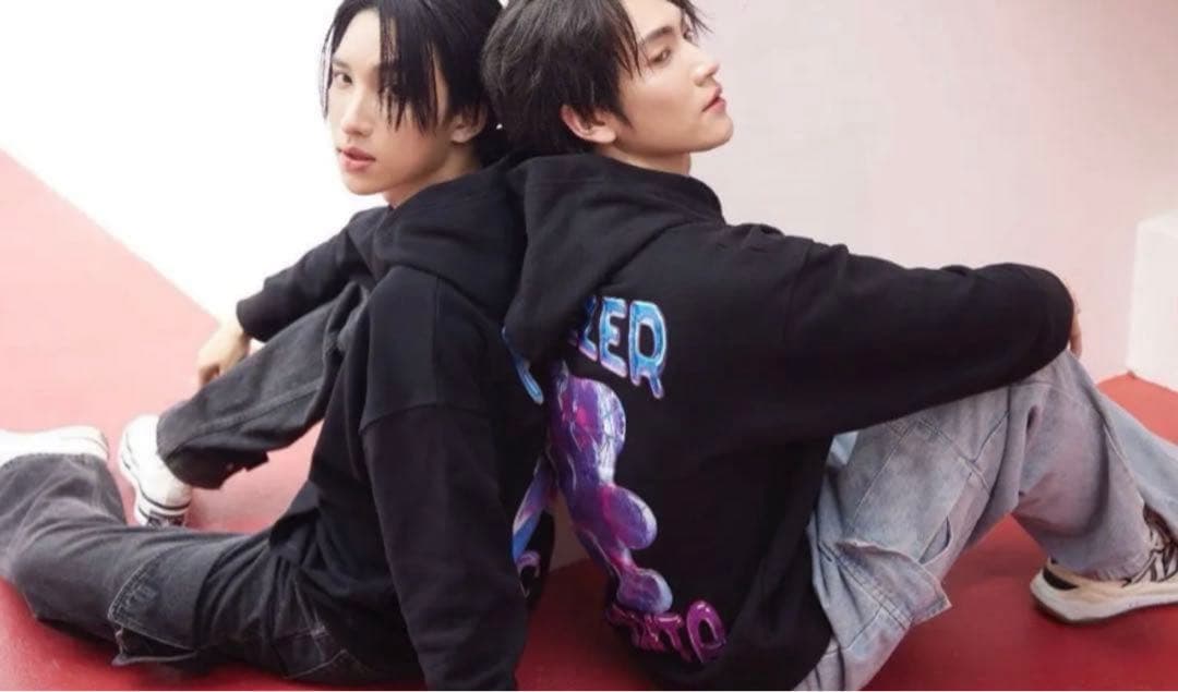 Freezer×Magenta フーディ bossnoeul【おまけカード付】 - メルカリ