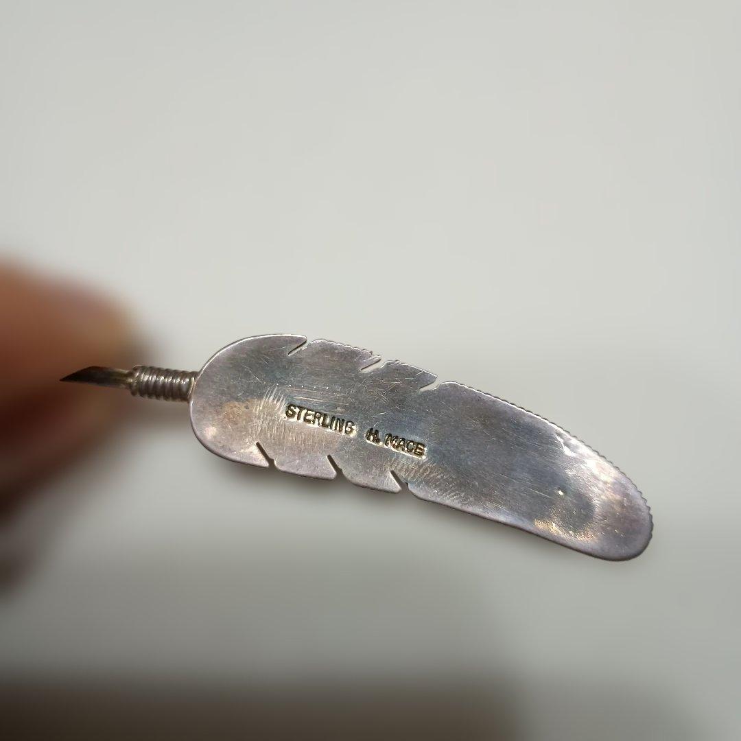 ハーヴィーメイス　ターコイズ付きフェザーネックレス