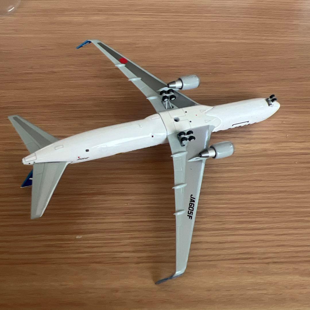 ANA B767-300F 1/400 注意