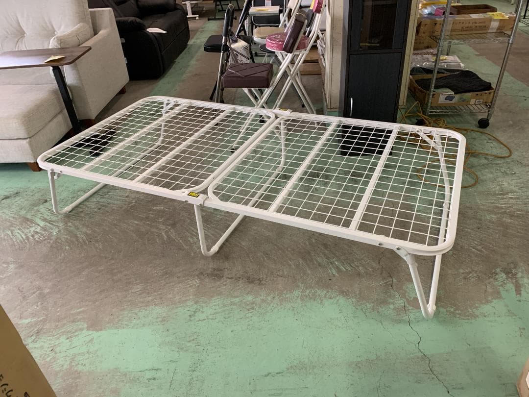 ベッド 折り畳みベッド 【完成品】シングル 耐荷重200kg ベッドフレーム