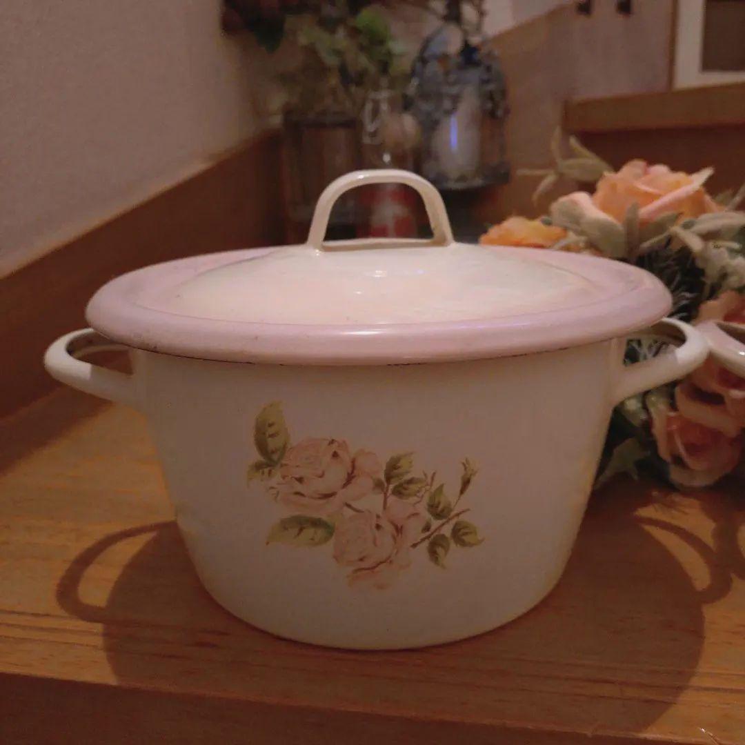 イマン◆ダイアナローズ◆ホーローミルクパン▶深型①／数量1