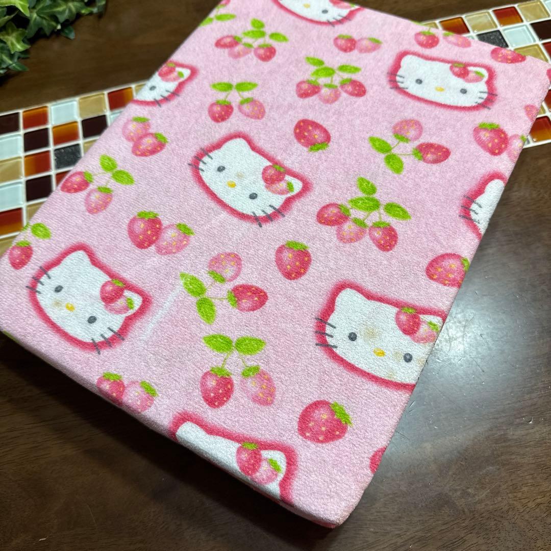 【HELLO KITTY】未使用　ハローキティ　パイル地　ボックスシーツ