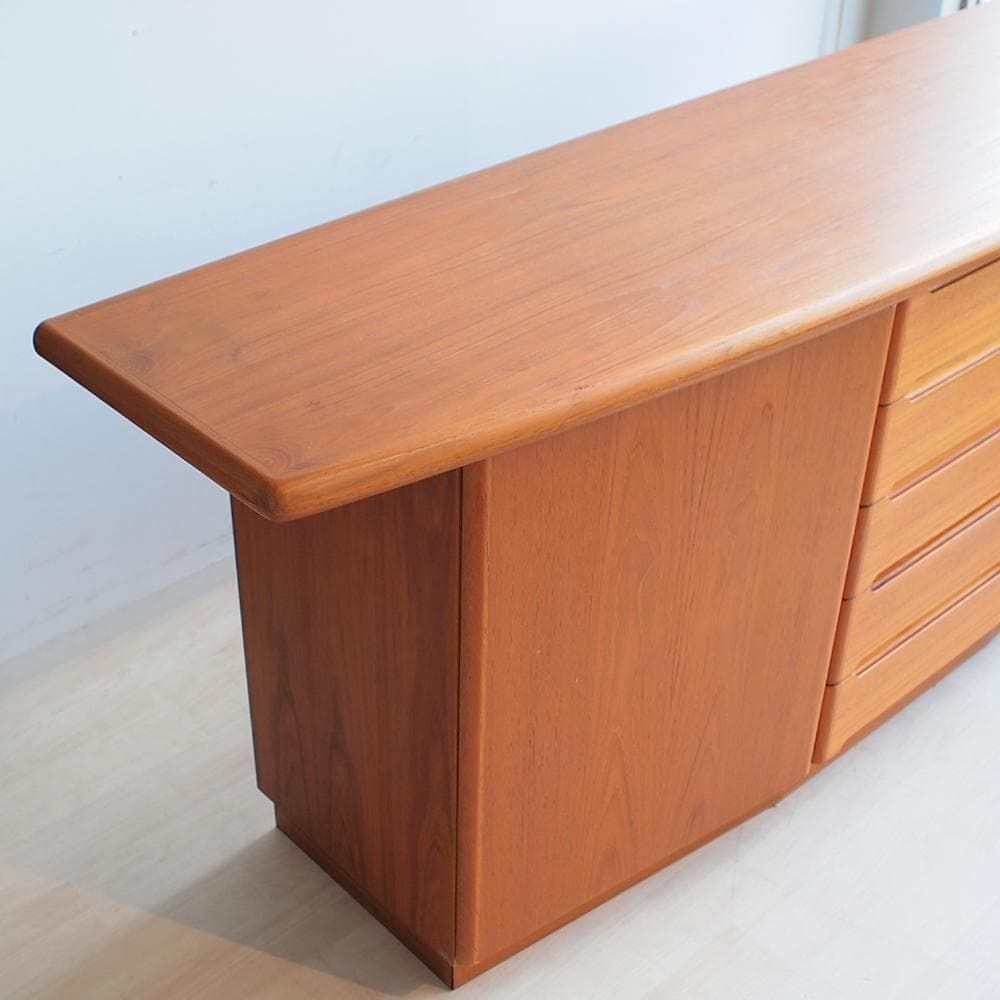 北欧ビンテージ スコービー/Skovby チーク材サイドボード デンマーク