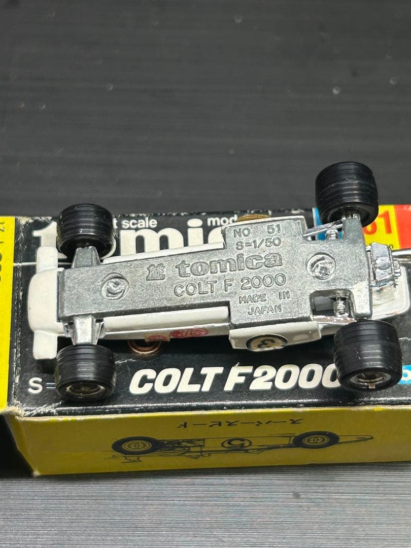 当時物 黒箱トミカ COLT F2000 ミニカー 1/50 - メルカリ
