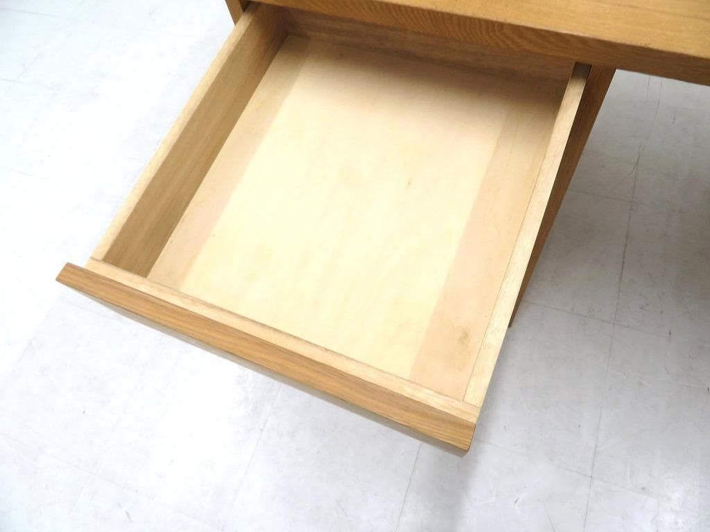 展示品　飛騨産業　キツツキ　オーク材　無垢材　デスク　書斎机　勉強机　収納付き