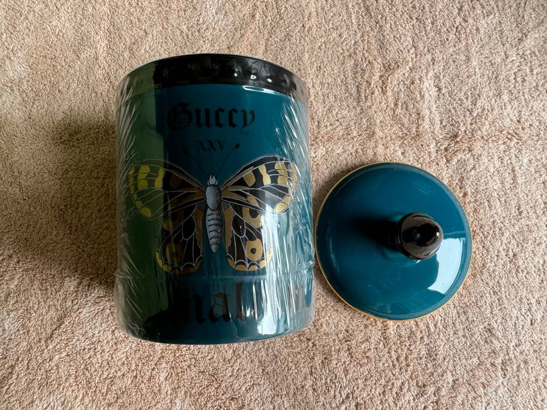 GUCCI アロマキャンドル 蝶のデザイン 陶器製