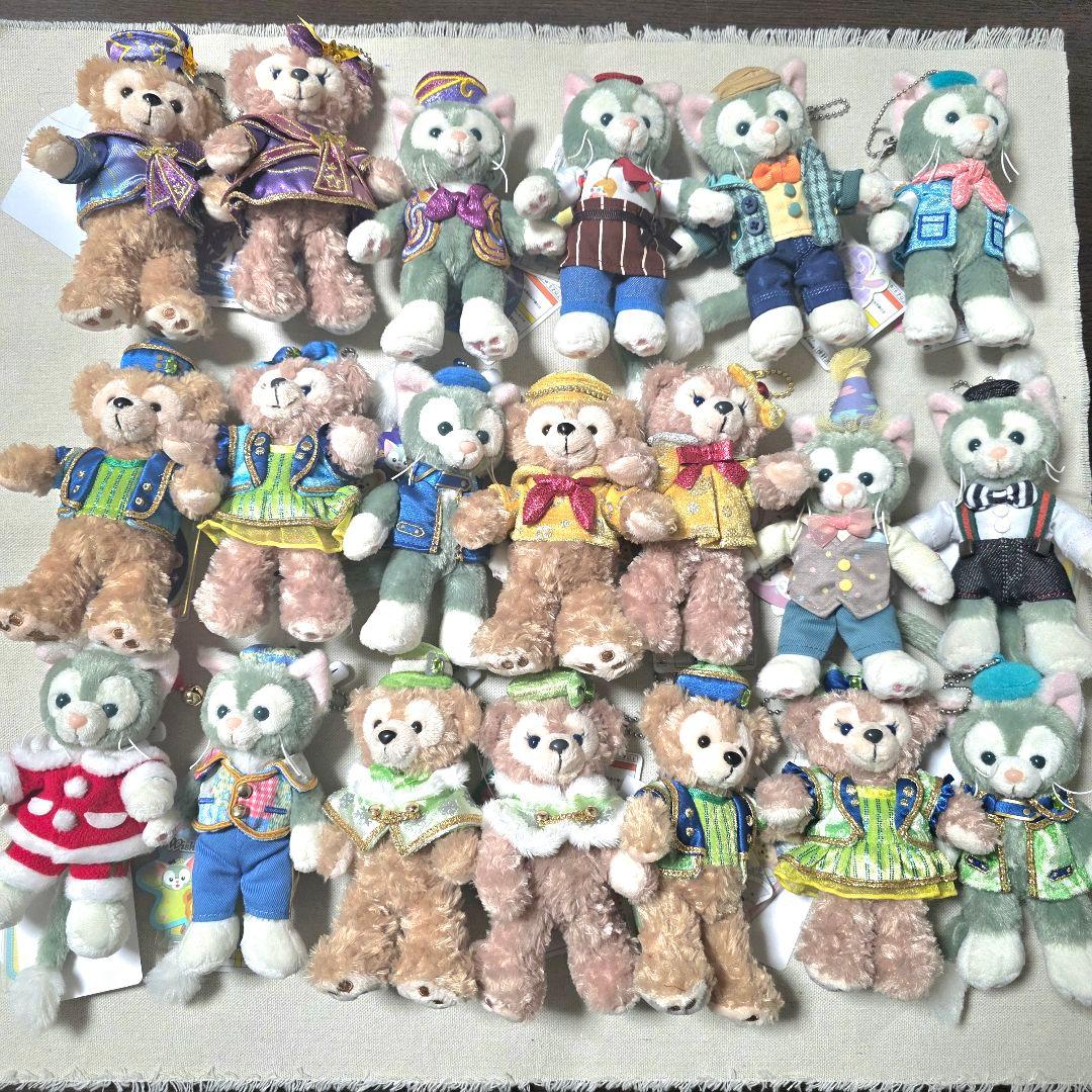 ダッフィー シェリーメイ ジェラトーニ ぬいぐるみバッジ まとめ売り 20体 ディズニーシー20周年 ぬいぐるみバッジ ダッフィー シェリーメイ