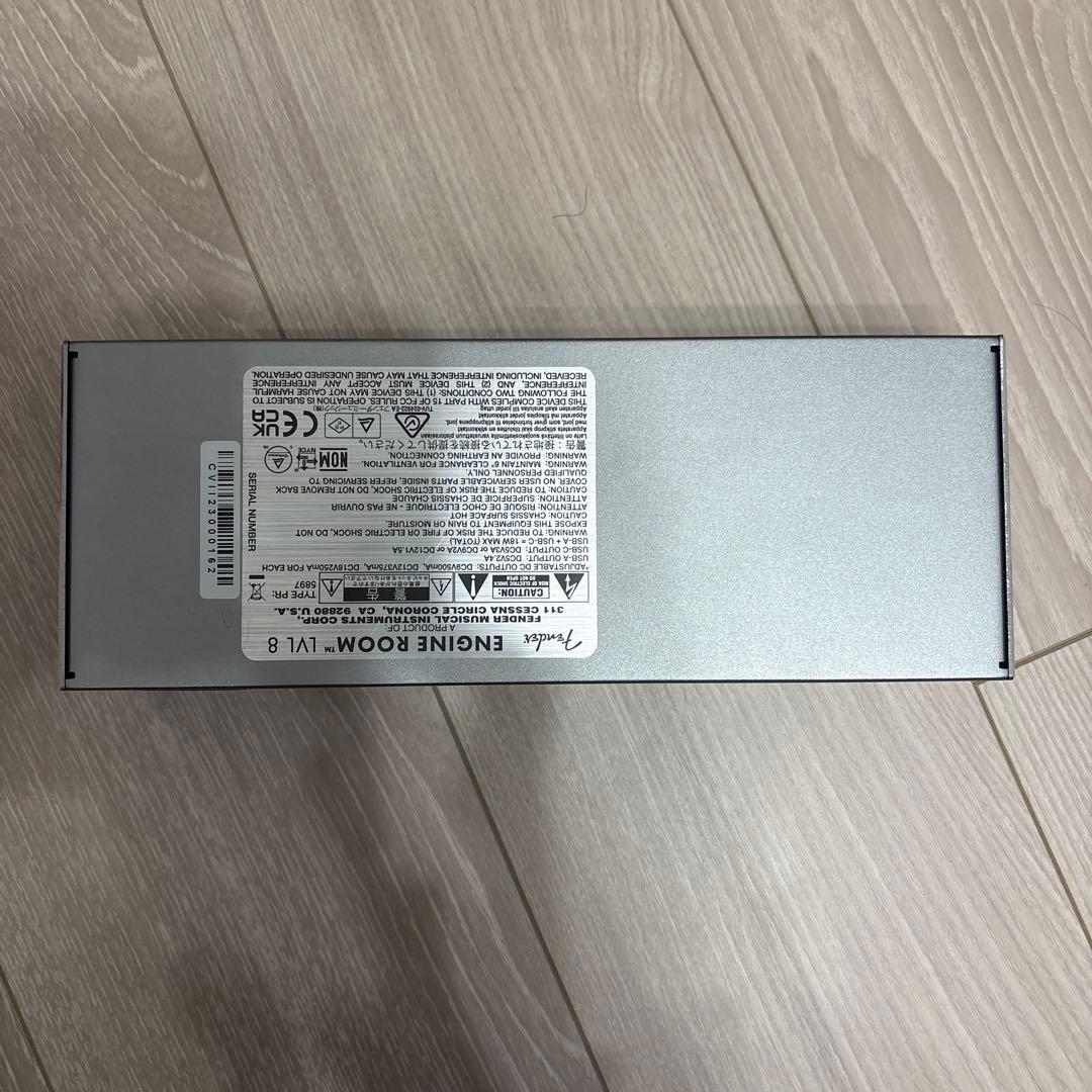 Fender ENGINE ROOM LVL 8 電源供給装置　パワーサプライ