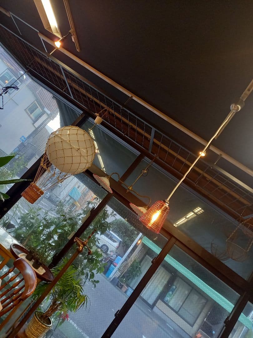 1980's　スペースエイジ　ヴィンテージ　螺旋模様　被せ硝子　吊り下げ　ランプ