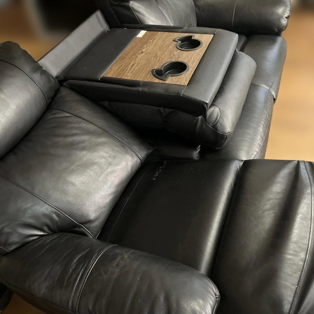電動リクライニング機能付き黒ソファ 3人掛け