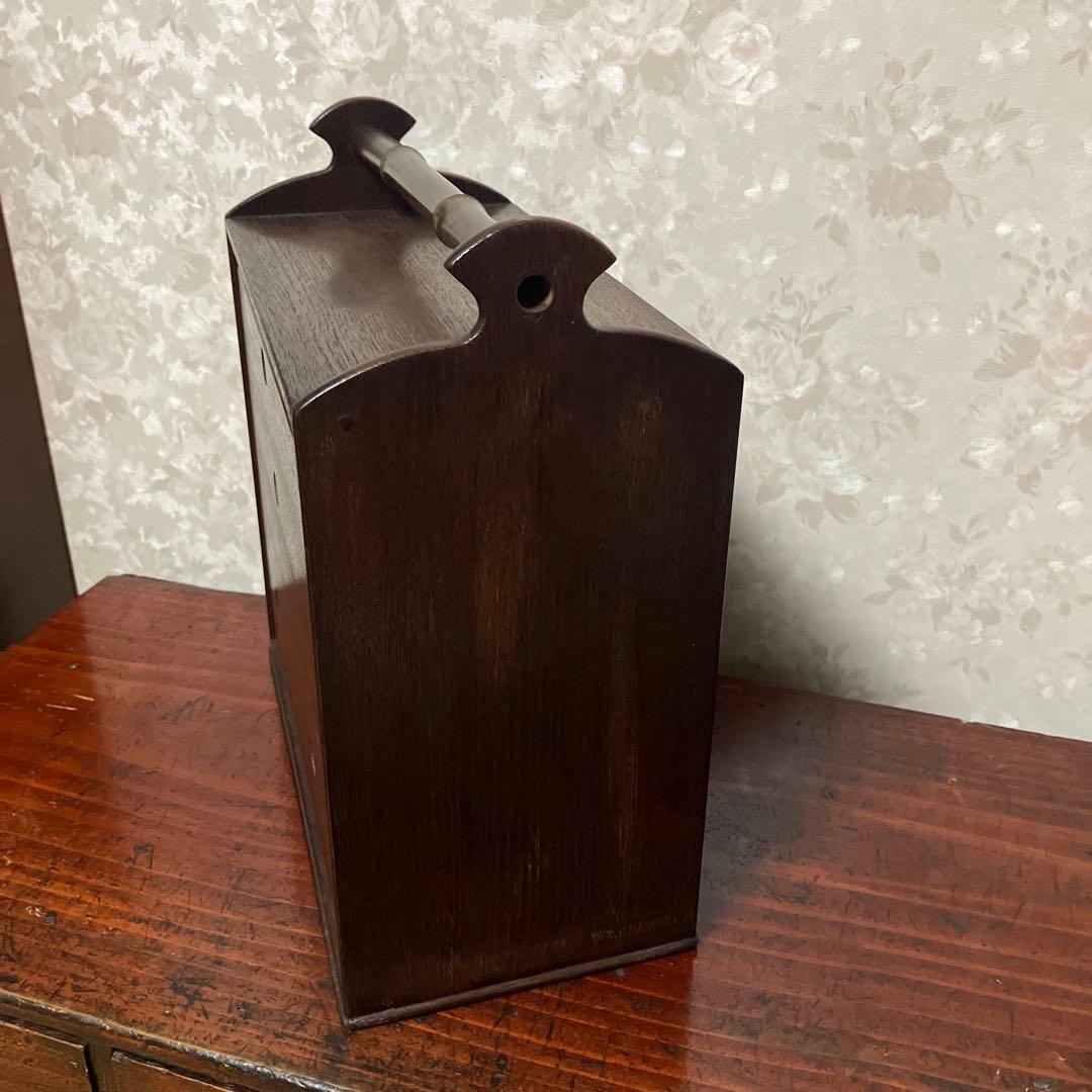 時代物の無精箱（ぶしょうばこ）