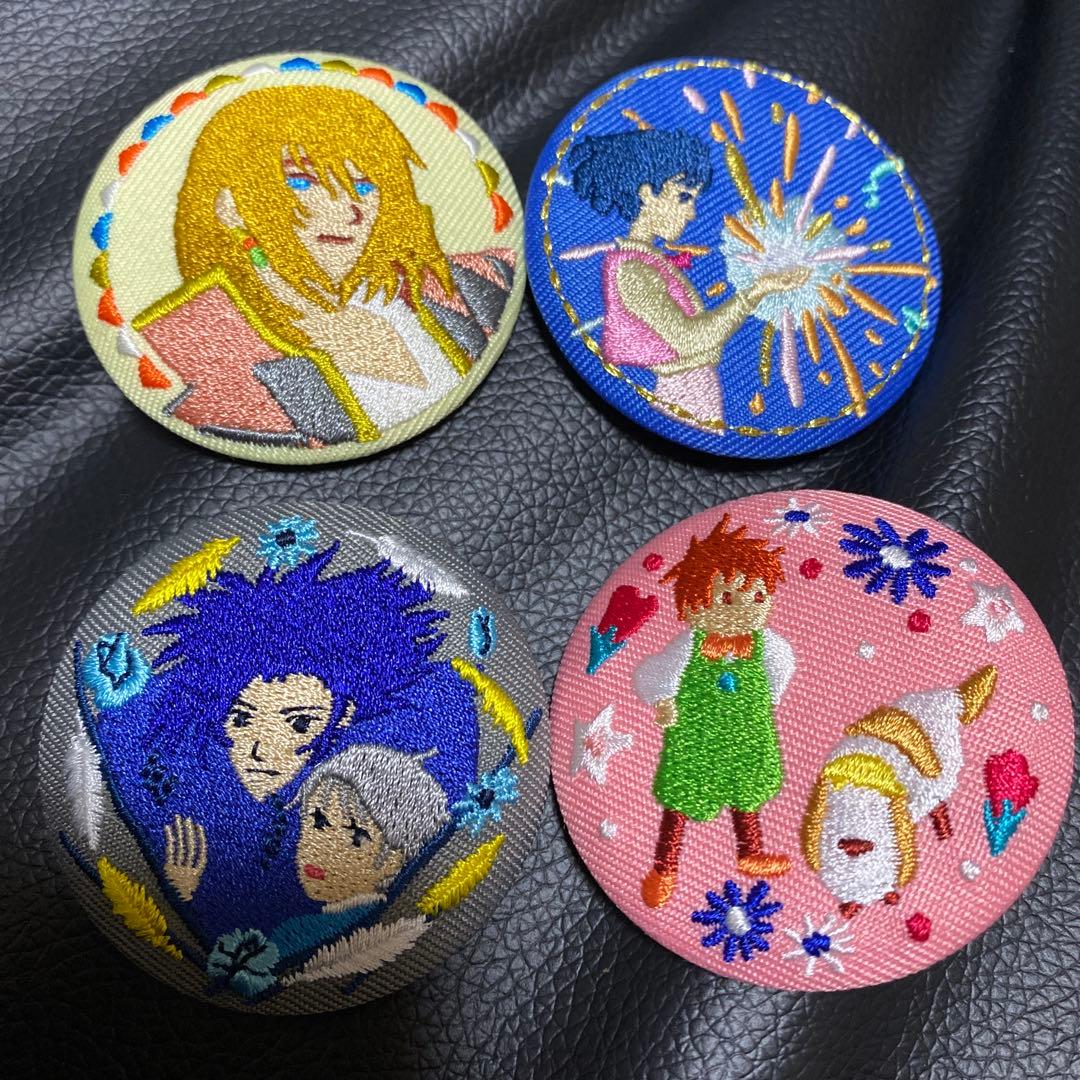 ジブリパーク 刺繍缶バッチ ハウルの動く城 11個セット - メルカリ