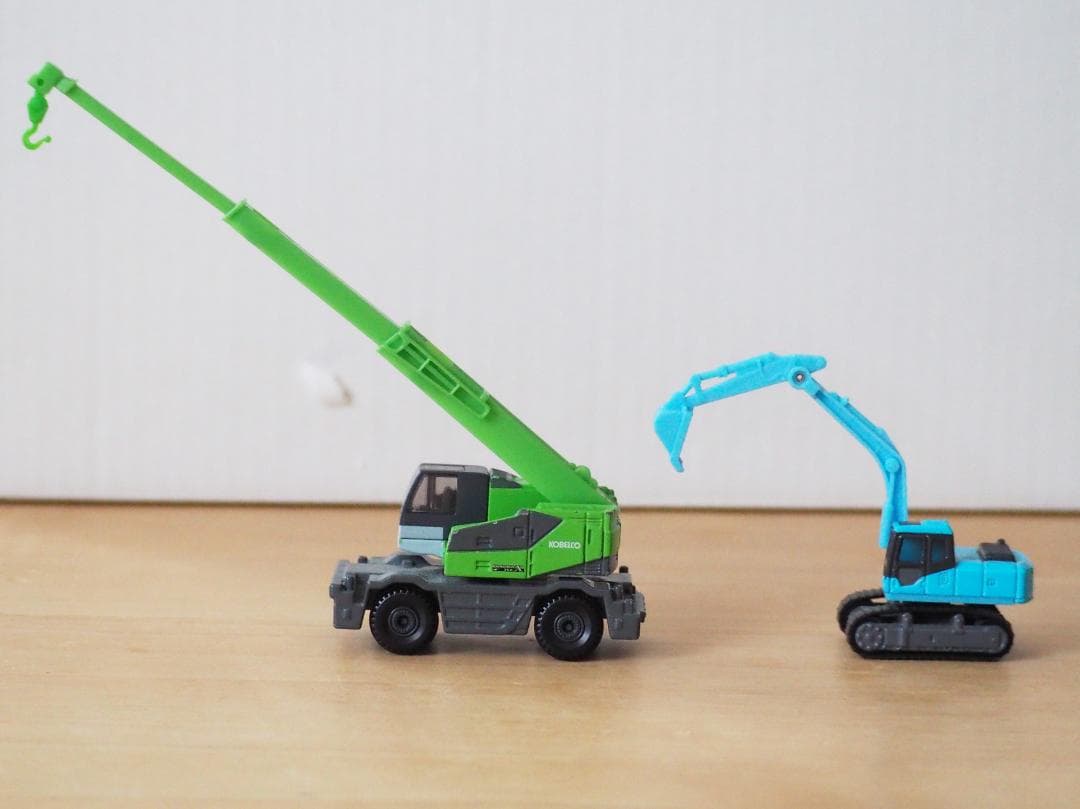 トミカギフト☆東京スカイツリー けんせつセット 低床トレーラーなど3