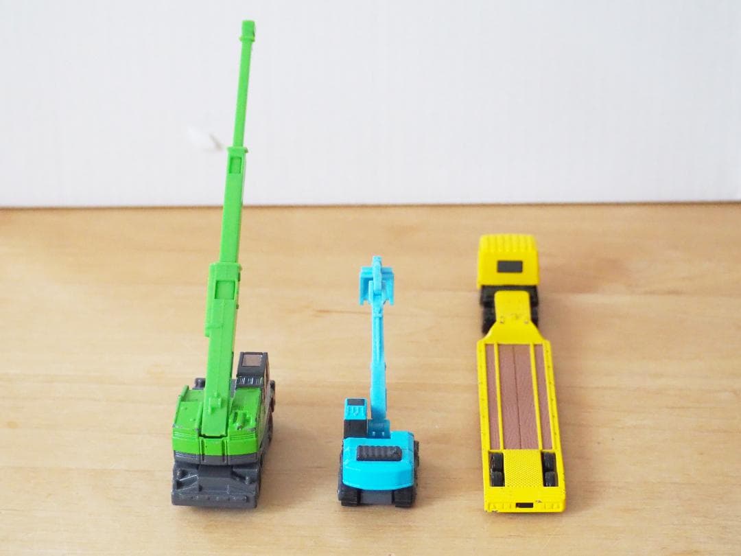 トミカギフト☆東京スカイツリー けんせつセット 低床トレーラーなど3