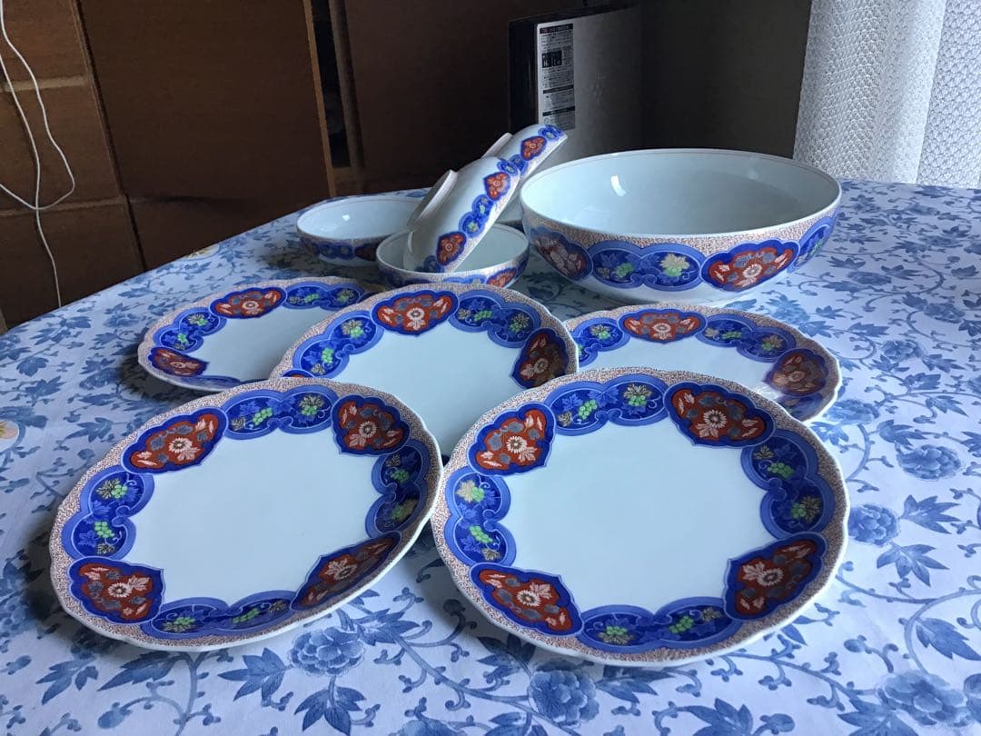 香蘭社　ボーンチャイナ和モダンand レアな食器セット　華のあるテーブルウエア