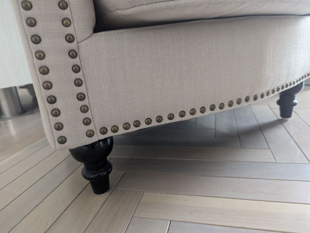 ベージュファブリックヴィンテージスタイルシングルソファ VINCENT