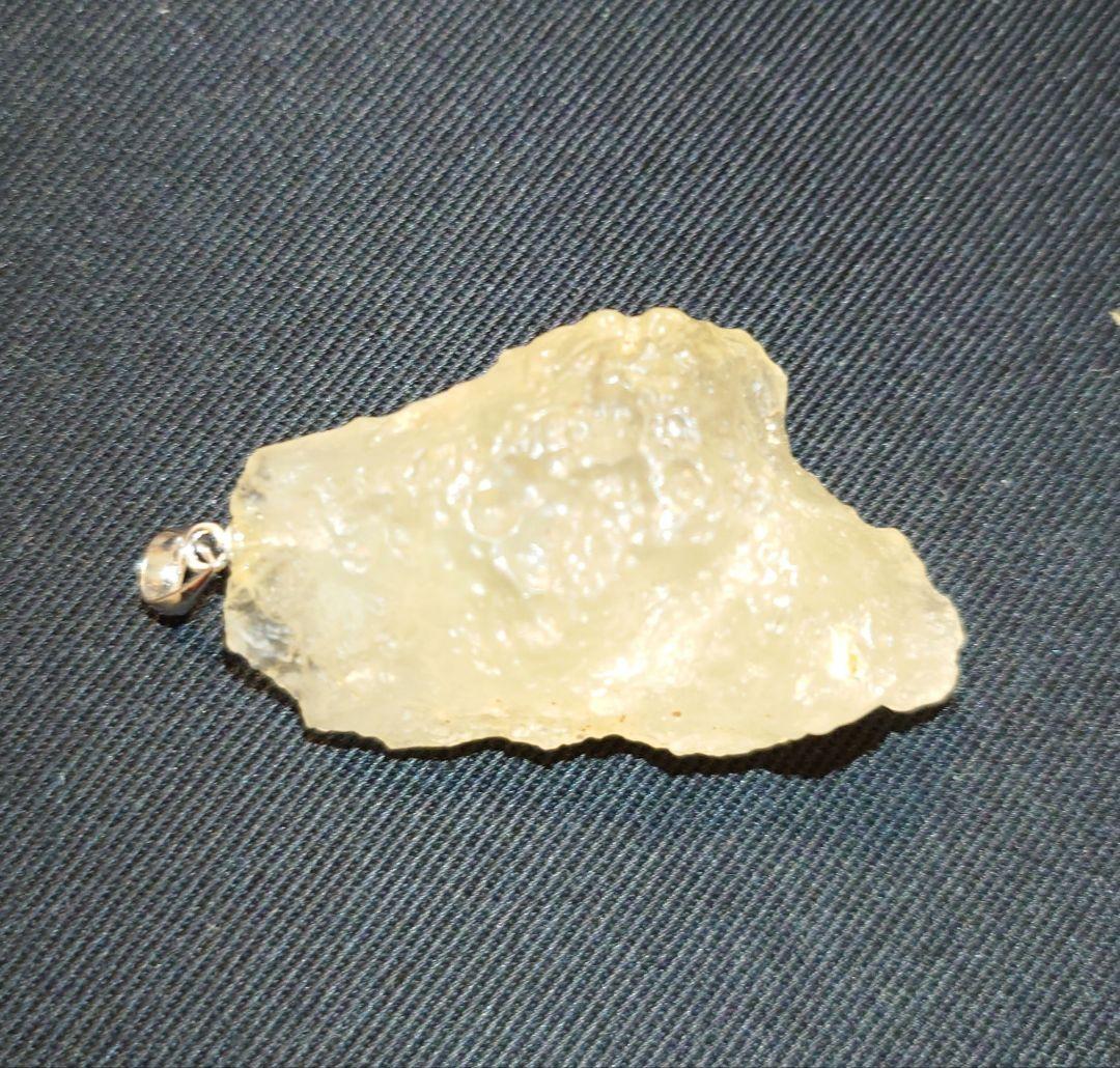 【希少】リビアングラス　ペンダント　ネックレス