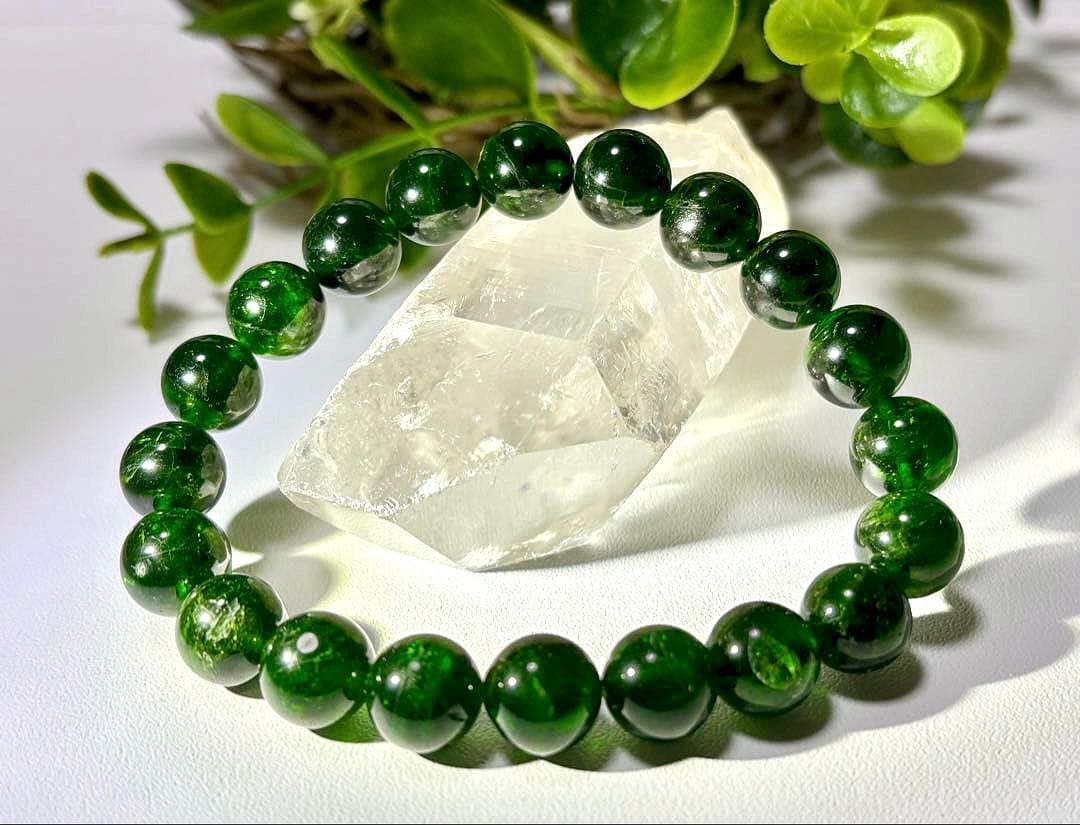 究極品質　覚醒を促し幸運へ導く聖なる宝石　幻のロシアンクロムダイオプサイト