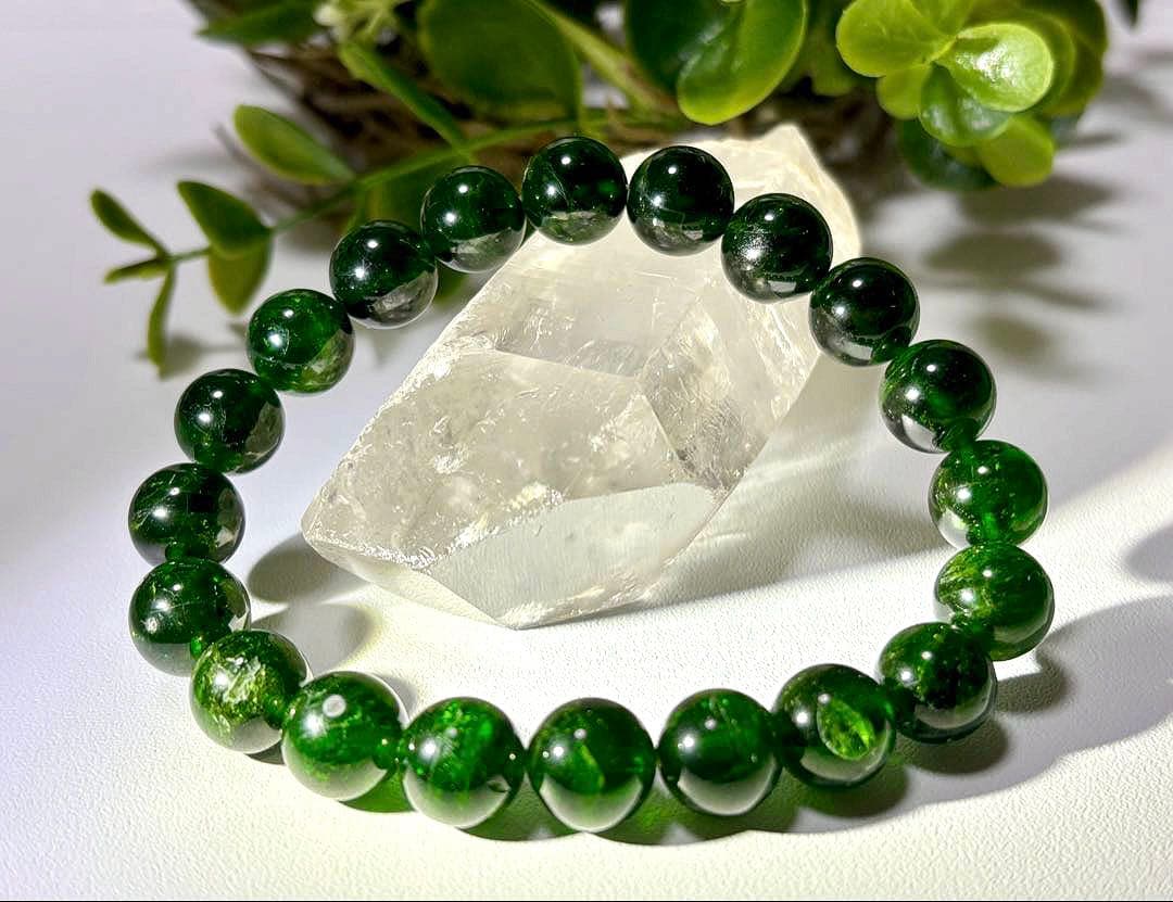 究極品質　覚醒を促し幸運へ導く聖なる宝石　幻のロシアンクロムダイオプサイト