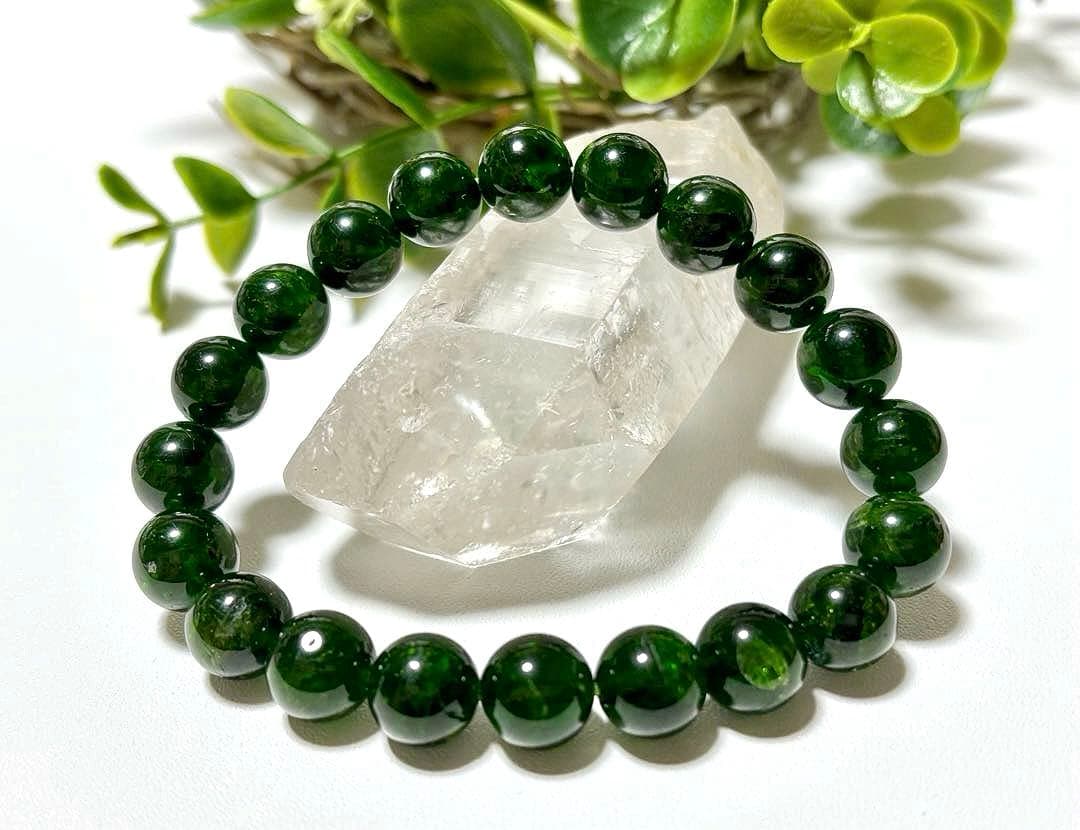 究極品質　覚醒を促し幸運へ導く聖なる宝石　幻のロシアンクロムダイオプサイト