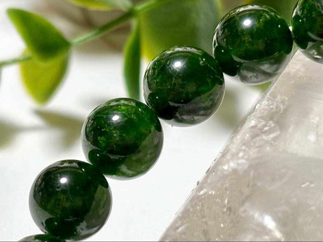 究極品質　覚醒を促し幸運へ導く聖なる宝石　幻のロシアンクロムダイオプサイト