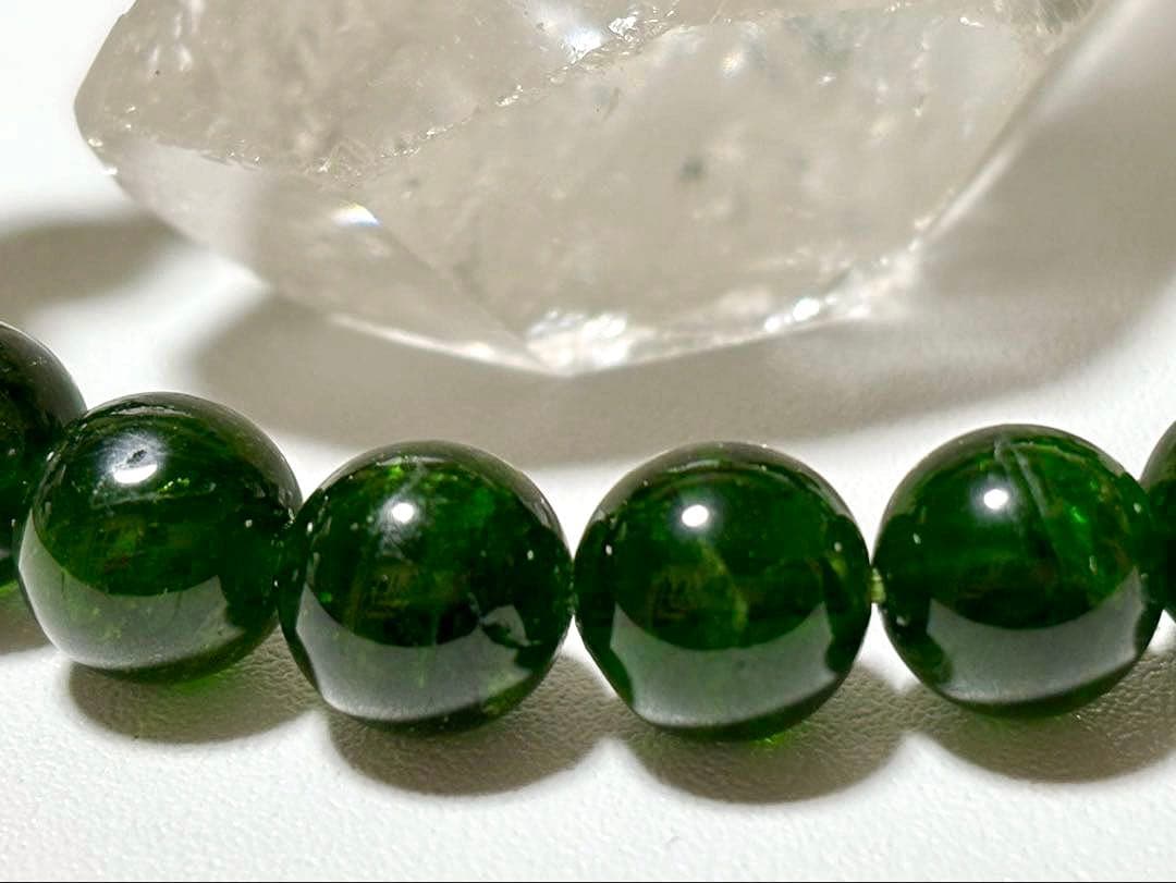 究極品質　覚醒を促し幸運へ導く聖なる宝石　幻のロシアンクロムダイオプサイト