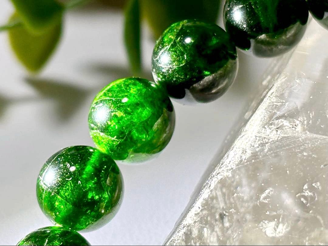 究極品質　覚醒を促し幸運へ導く聖なる宝石　幻のロシアンクロムダイオプサイト