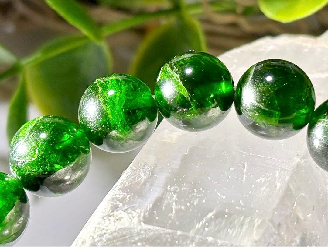 究極品質　覚醒を促し幸運へ導く聖なる宝石　幻のロシアンクロムダイオプサイト