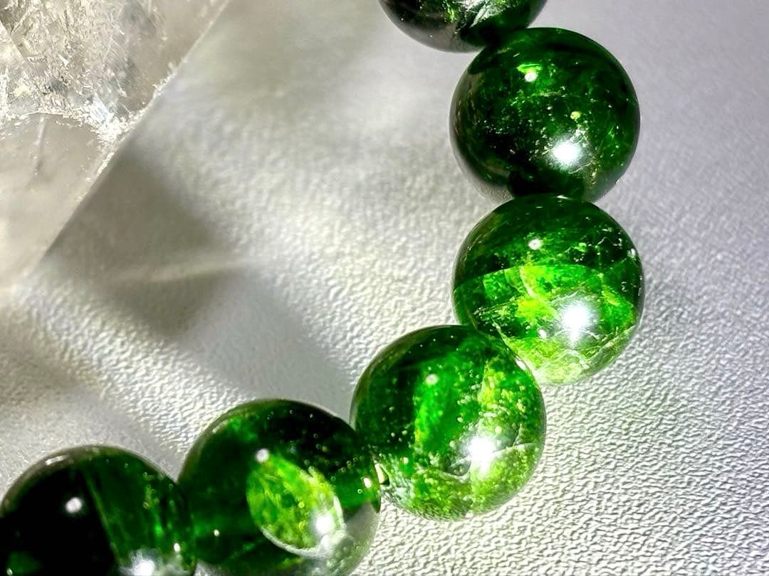 究極品質　覚醒を促し幸運へ導く聖なる宝石　幻のロシアンクロムダイオプサイト