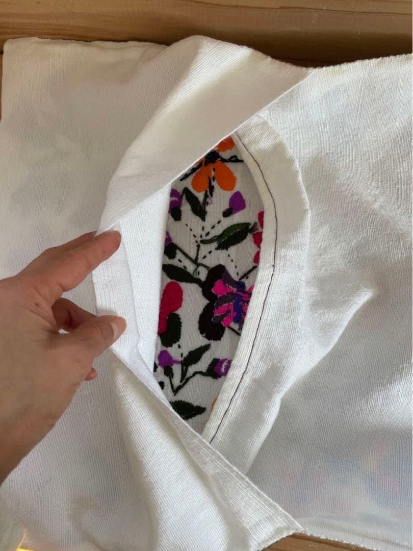 花と蝶のメキシコ伝統テナンゴ刺繍クッションカバー