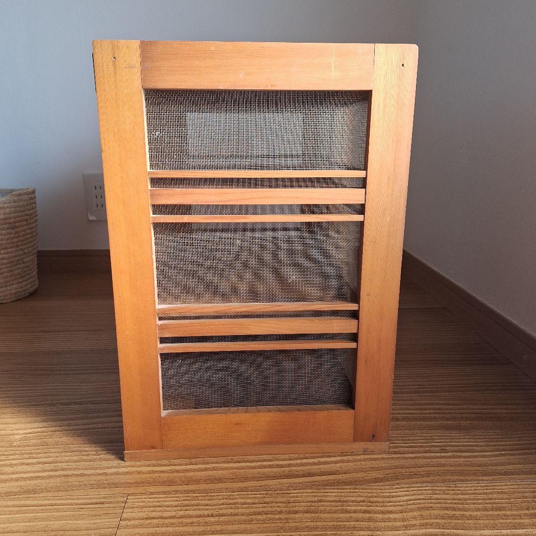 蝿張棚　　レトロ木製食品棚　アンティーク棚　フードストッカー