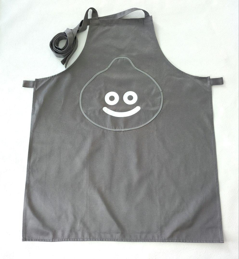 ドラゴンクエスト スマイルスライム エプロン グレー - メルカリ