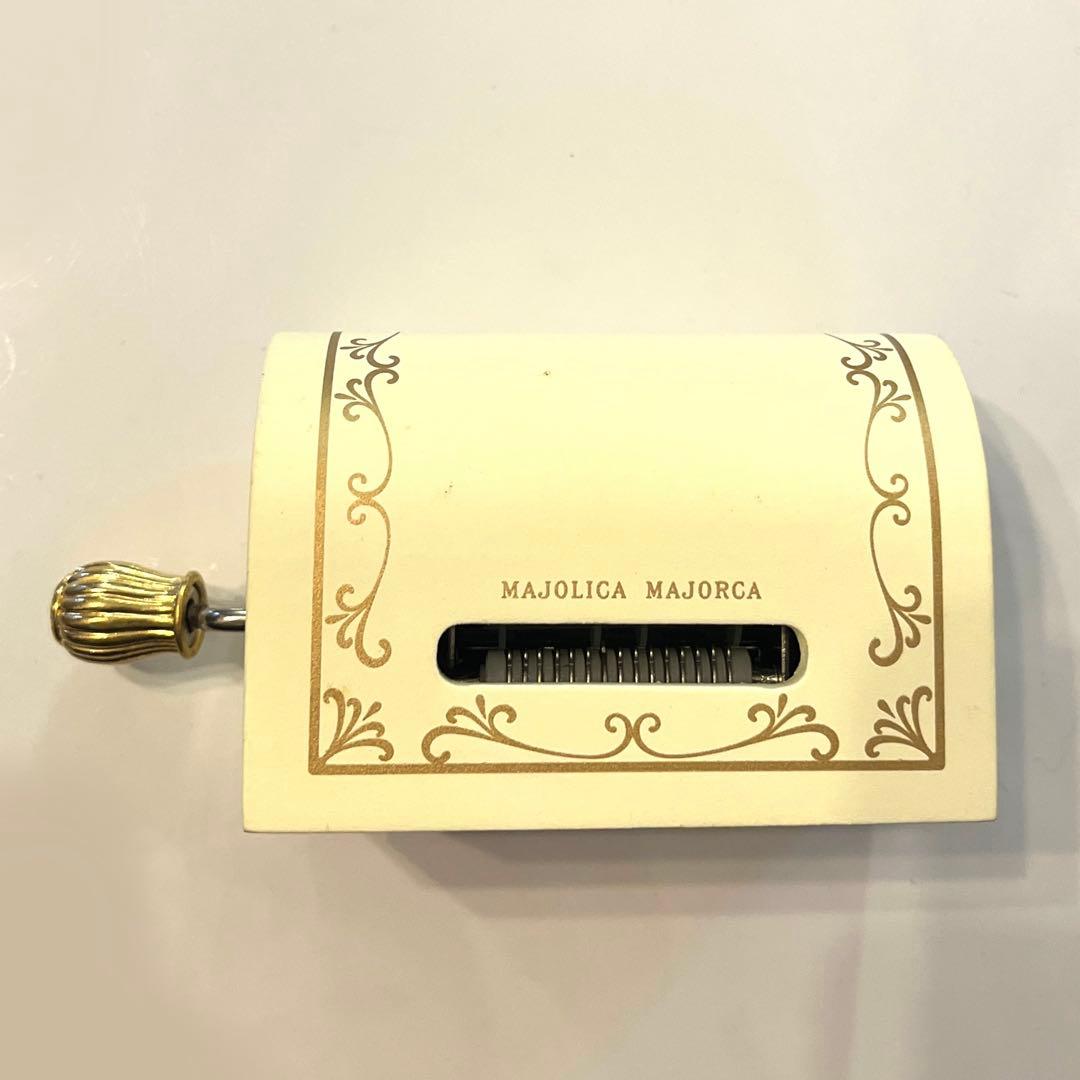 v マジョリカマジョルカ ブランド10周年記念展　手巻きオルゴール