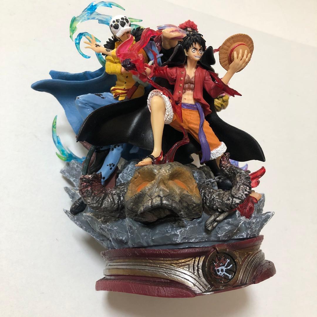 ワンピース　フィギュア　鬼ヶ島決戦　三船長　(ルフィ・ロー・キッド)