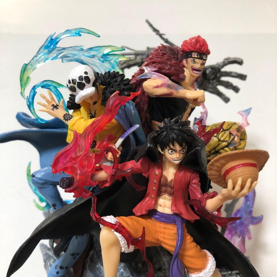ワンピース　フィギュア　鬼ヶ島決戦　三船長　(ルフィ・ロー・キッド)