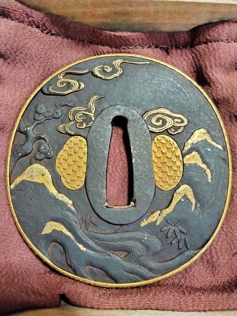 鉄鍔 鐔 (無銘宗典 橋袂賢人図) 江戸時代 金覆輪 金埋金 箱付き - メルカリ