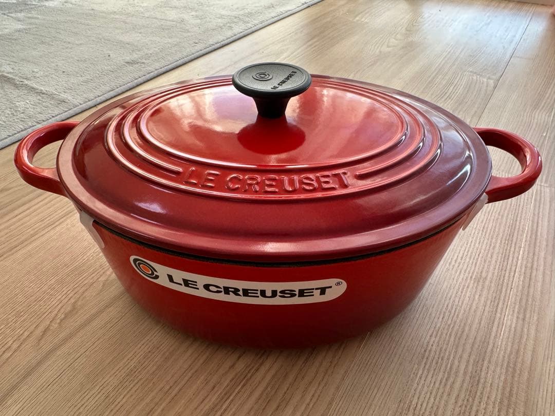 【新品未使用】ル・クルーゼ オーバル チェリーレッド 25cm 取扱説明書付き