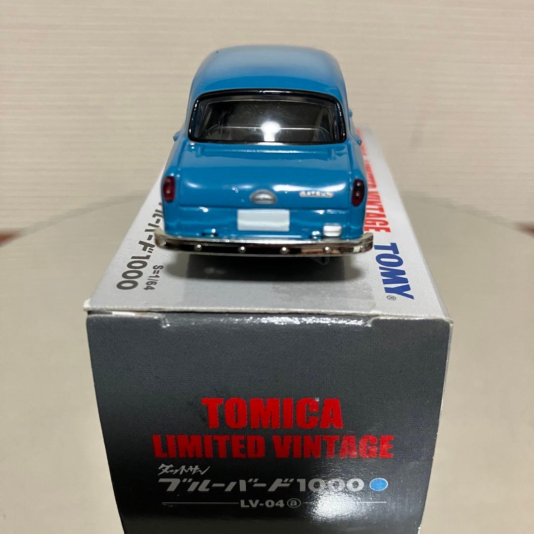 トミカ リミテッド ヴィンテージ LV-04@ ダットサン ブルーバード