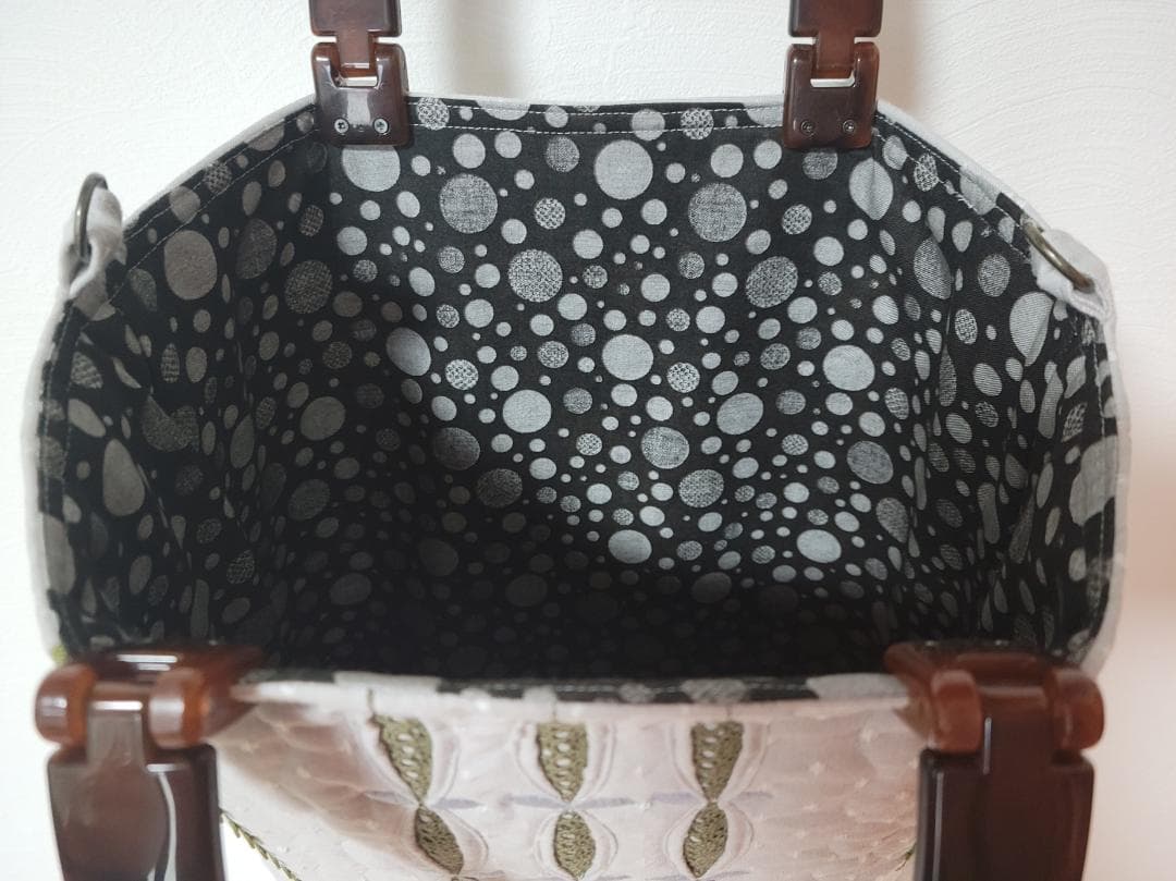 バイアス細工のバック　書類やテキストがいっぱい入ります　パッチワークバック