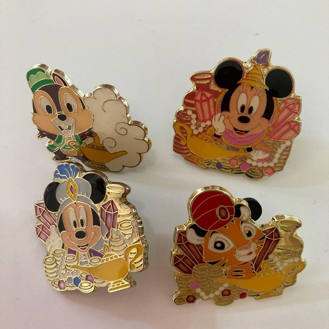 ディズニーリゾート】 ピンバッジ キーホルダー ミッキーマウス 美品