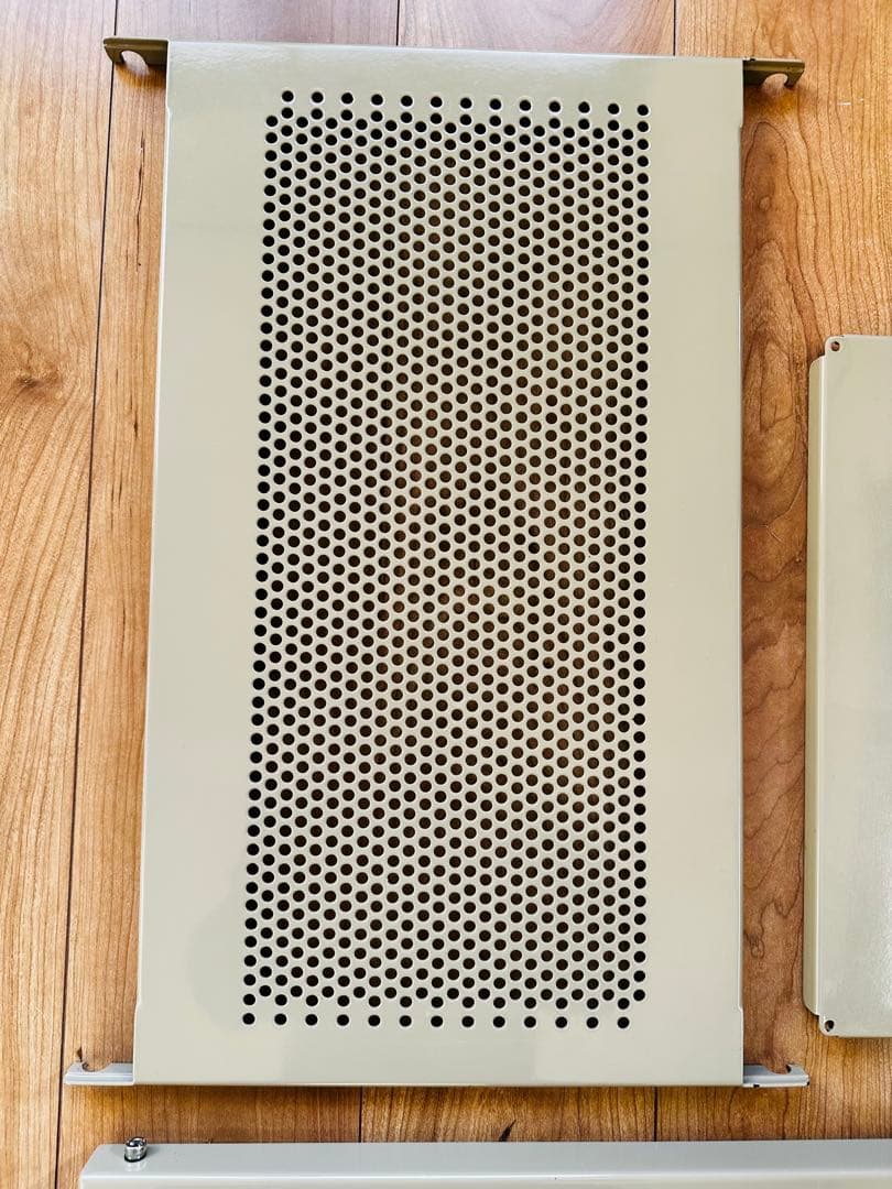 ごんち　BRUNT リアリスト REALIST TYPE-B