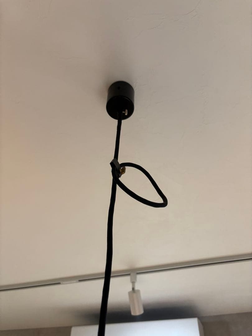 APROZ B-TOM ペンダントライト 3色展開　ブラック