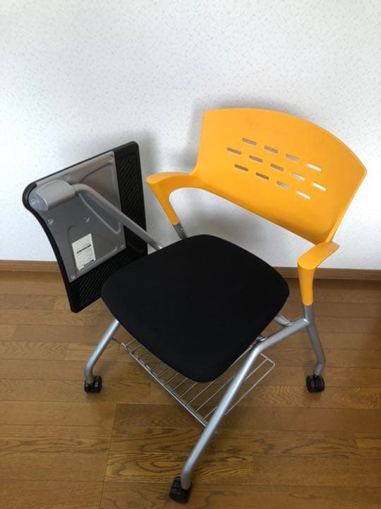 大きなＡ３のメモ台付き椅子　送料込み