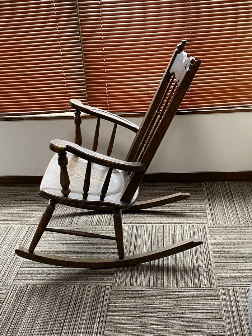 神戸家具　ロッキングチェア高さ102 幅69 奥行93cn