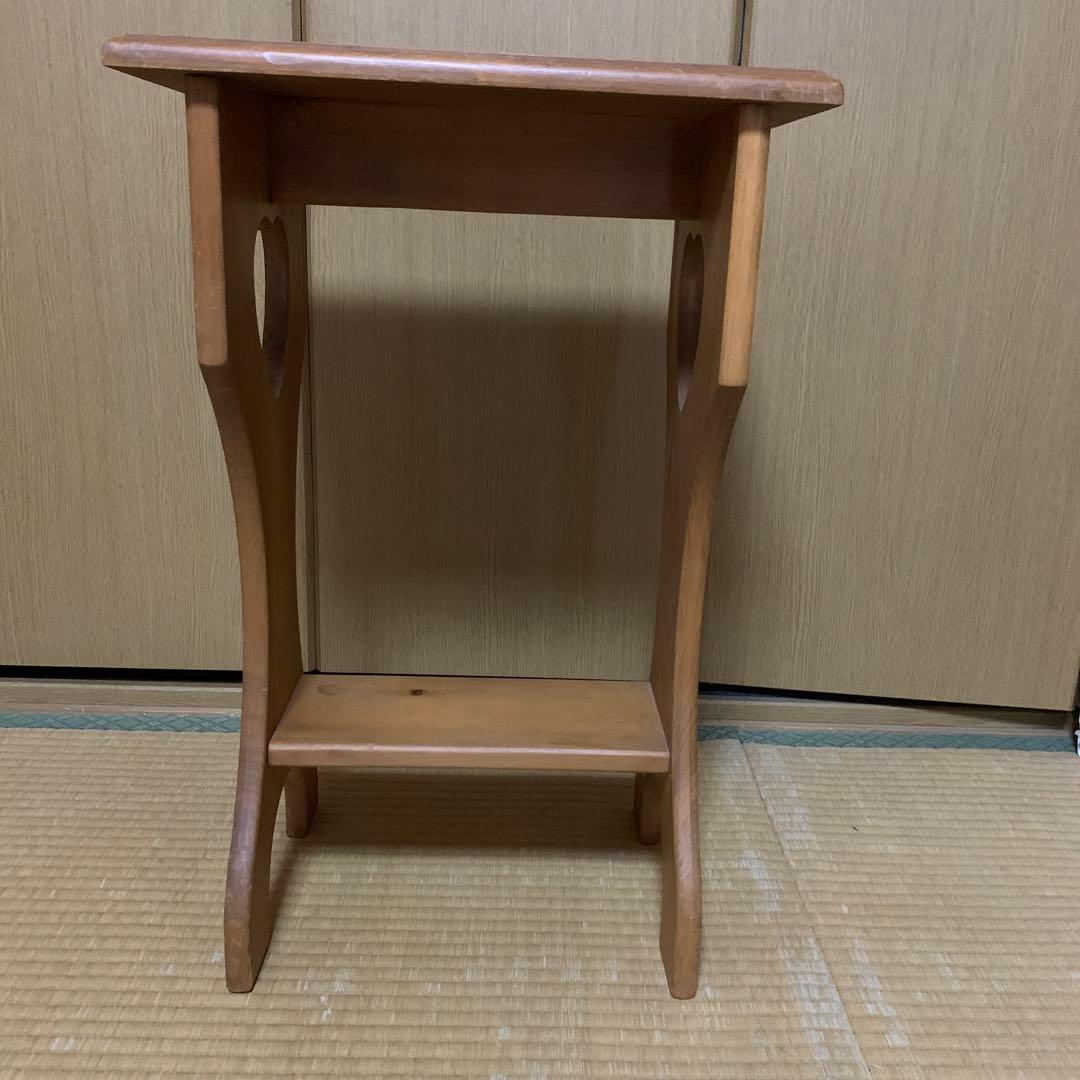 カントリーファニチャー　ハートのサイドテーブル