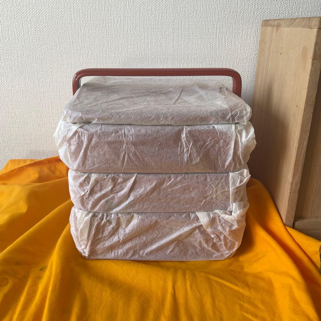 超美品　漆器　輪島塗　手提重　朱色　もみじ　桜　3段　重箱　お祝い　ひな祭り